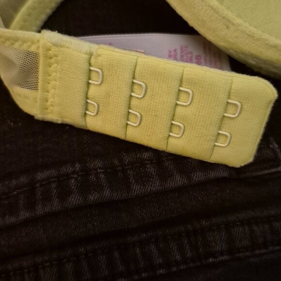 Victoria's Secret BBV Lace Bra 36B neon yellow with white lace push - Picture 5 of 7